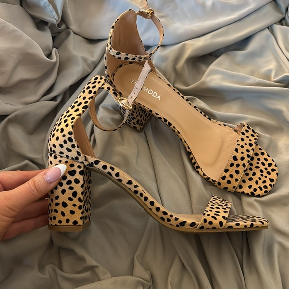 Top Moda strappy cheetah print heels - Picture 2 of 3
